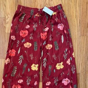 NWT Uncommon Goods Birth Month Capri Lounge Pants Sustainable Size L/XL